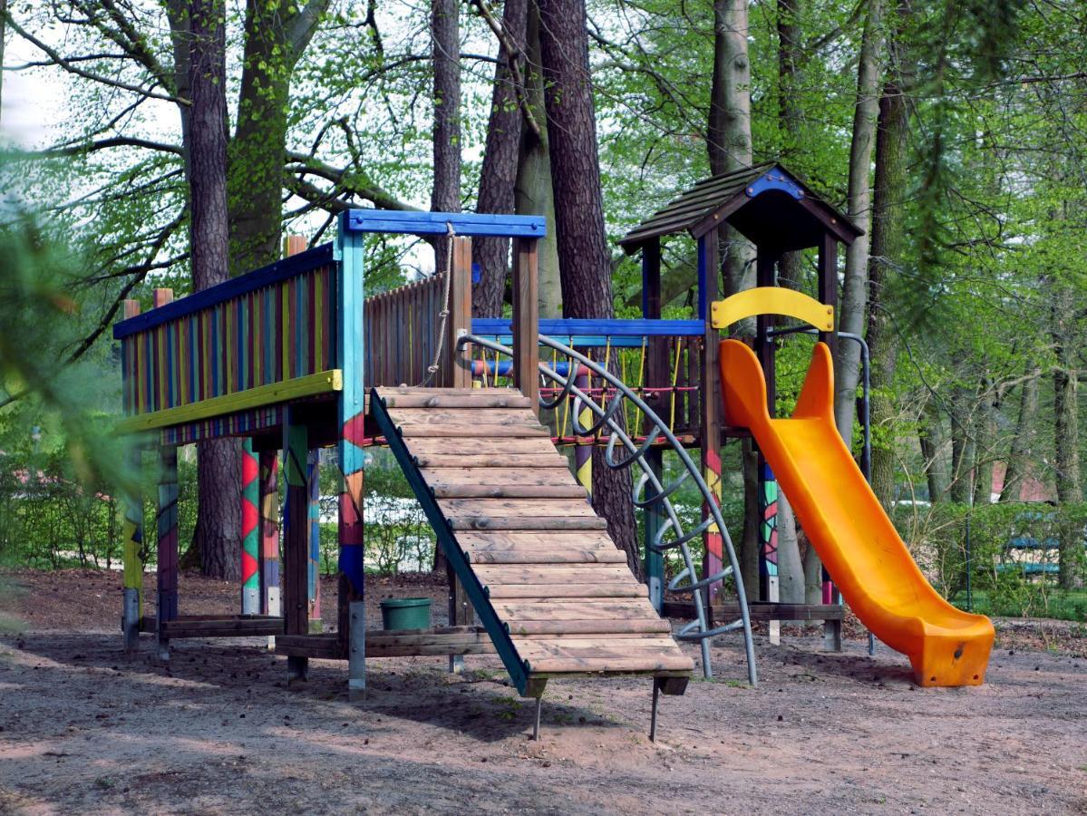 Waldschenke Stendenitz Uebernachten Im Wald Am See ノイルピーン エクステリア 写真